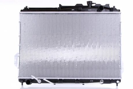 Радіатор охолоджування NISSENS 67527