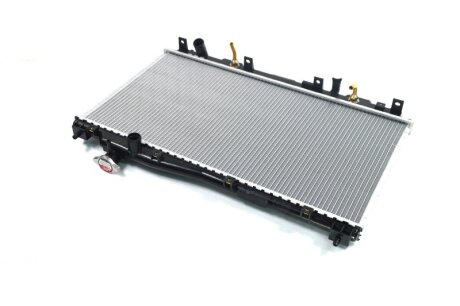 Радіатор охолодження HONDA CIVIC VII (01-) NISSENS 68115