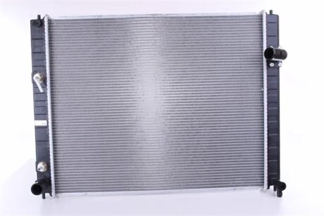 Радіатор охолоджування NISSENS 681208