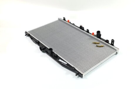 Радіатор охолодження HONDA ACCORD VII (03-) 2.0 i 16V NISSENS 68152