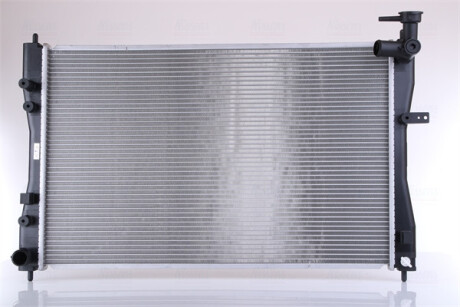Радіатор охолоджування MITSUBISHI COLT (04-) 1.5I TURBO/ M /AC+/-(10/04-) OE MN135879 -ua NISSENS 68185