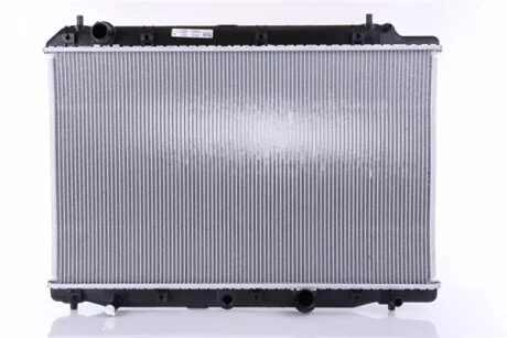 Радиатор охлаждения NISSENS 68602A