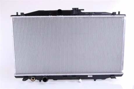 Радіатор охолоджування NISSENS 68604