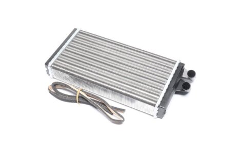 Радіатор обігрівача AUDI 100 NISSENS 70230