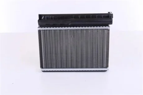 Радіатор пічки BMW E36 AC 90-98 -ua NISSENS 70512