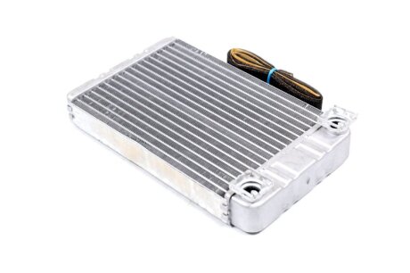 Радіатор обігрівача MERCEDES C-CLASS W 203 (00-) NISSENS 72028