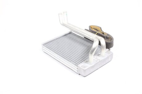 Радіатор пічки HYUNDAI SANTA FE 00- -ua NISSENS 77614