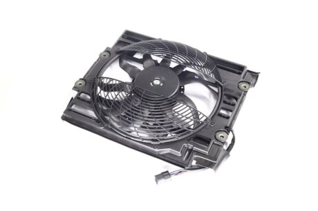 Вентилятор радіатора BMW (4pin) NISSENS 85421
