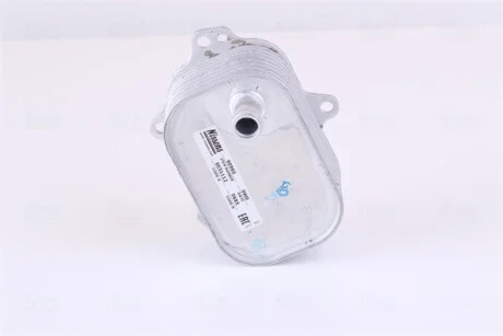 Радіатор масляний AUDI A 4 / S 4 (B8) (07-) 2.0 TDI|AUDI A 6 / S 6 (C7) (11-) 2.0 TDI|AUDI A 5 / S 5 (8T -ua NISSENS 90960