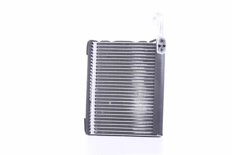 Випарювач кондиціонера NISSENS 92351