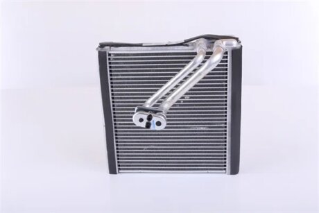 Випарювач кондиціонера SKODA SUPERB II (3T) (08-) 1.4 TSI -ua NISSENS 92371