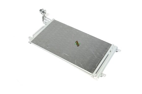 Радіатор кондиціонера SKODA RAPID (NH) (12-) NISSENS 940093