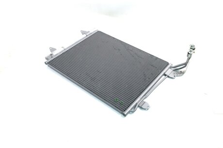 Конденсатор кондиціонера VOLKSWAGEN TIGUAN (5N) (07-) 2.0 TDi NISSENS 940138