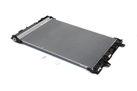 Радіатор кондиціонера MERCEDES CLA-CLASS C 117 (13-) CLA 180 CDI NISSENS 940322