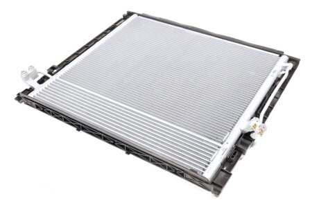 Радіатор кондиціонера MERCEDES GL, GLE, ML-CLASS NISSENS 940394