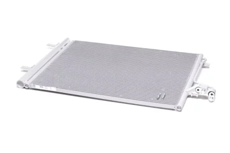 Конденсер кондиціонера NISSENS 940767