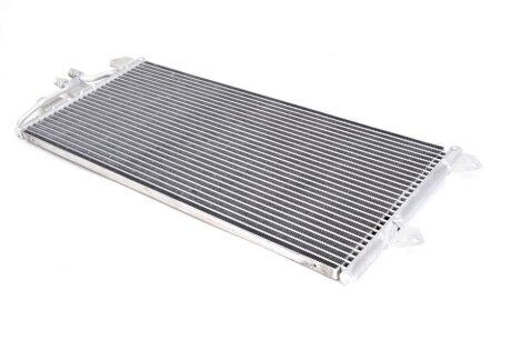 Конденсер кондиціонера VW TRANSPORTER T-4 -ua NISSENS 94307
