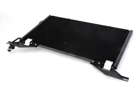 Конденсер кондиціонера MERCEDES W210 E-290 TD -ua NISSENS 94425