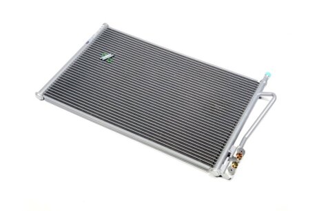 Конденсатор кондиціонера FORD FIESTA V (01-) MT NISSENS 94587