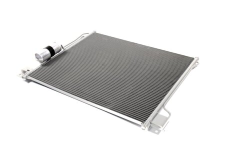 Конденсер кондиціонера NISSAN PATHFINDER 05- NISSENS 94879