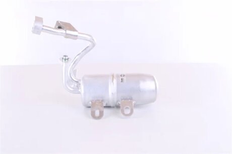 Осушувач кондиціонера VOLVO S40-V50 DIESEL 04- -ua NISSENS 95385