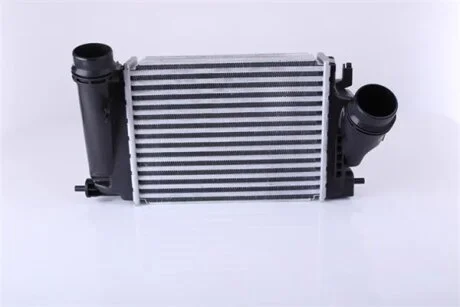 Радіатор наддуву NISSAN QASHQAI (J11) (13-) 1.6 DCI|NISSAN X-TRAIL (T32) (14-) 1.6 DCI|RENAULT ESPACE V -ua NISSENS 961121
