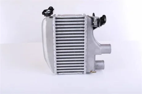 Радіатор наддуву TOYOTA COROLLA (E12#, E13#) (01-) 1.4 D4D -ua NISSENS 96164