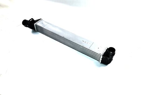 Радіатор наддуву RENAULT FLUENCE (08-) 1.5 DCI/ M/A /AC+/-(11/08-) OE 14496-0024R -ua NISSENS 96569