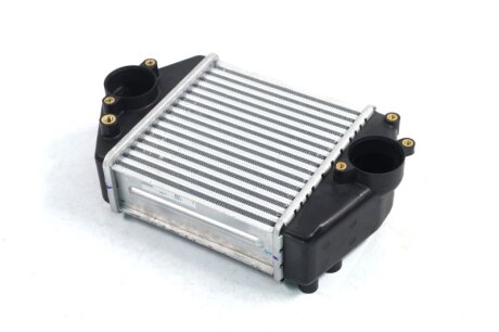 Інтеркулер MAZDA 6 (GG, GY) (02-) 2.0 DI NISSENS 96570