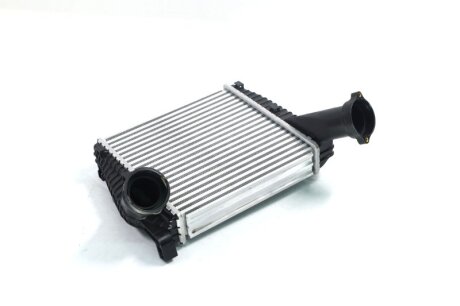 Інтеркулер AUDI; PORSCHE; VW NISSENS 96688