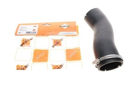 Патрубок інтеркулера (нижній) (R) Citroen Jumper/Fiat Ducato 2.2HDi/3.0HDi/2.3D 06- (opt-om) NRF 166010