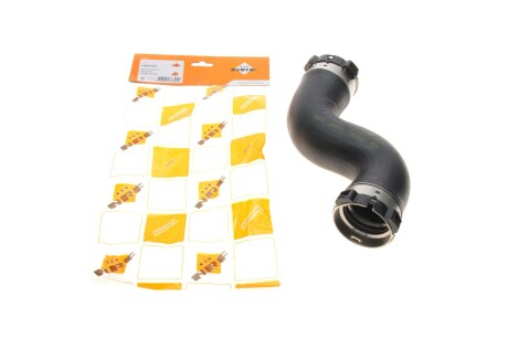 Патрубок інтеркулера (L) MB Sprinter 906 OM651 09- (opt-om) NRF 166045