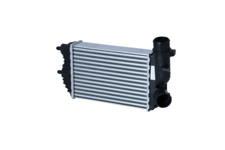 Радіатор інтеркулера Citroen Jumper/Fiat Ducato 96- UA63 NRF 30066A