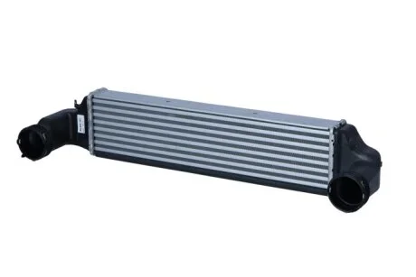 Радіатор інтеркулера BMW 3 (E46) 99-07/X3 (E83) 2.0/3.0 04-10 (opt-om) NRF 30165A