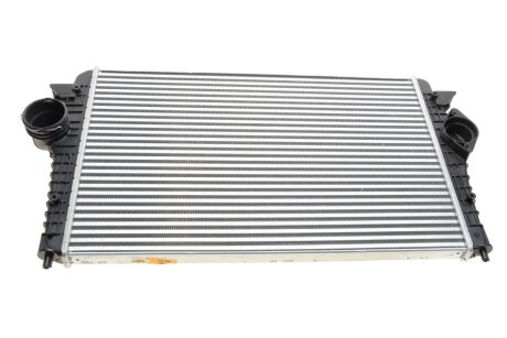 Радіатор інтеркулера Ford Galaxy/VW Sharan 1.9/2.0TDI 02-10 (opt-om) NRF 30166