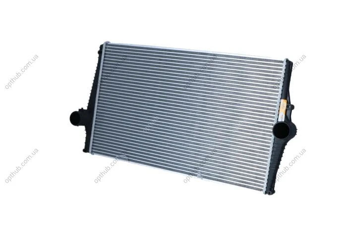 Радиатор интеркулера Volvo XC90 I 02-14 (opt-om) NRF 30250 (фото 1)