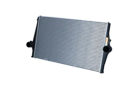 Радиатор интеркулера Volvo XC90 I 02-14 (opt-om) NRF 30250