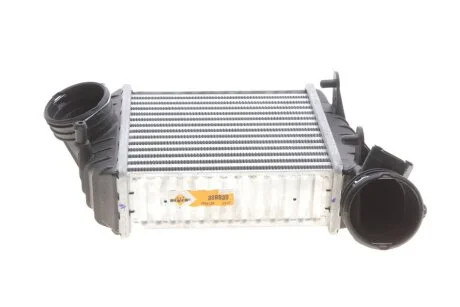 Радіатор наддуву VW PASSAT/SKODA SUPERB 2.5TDI 2003- -ua NRF 309030