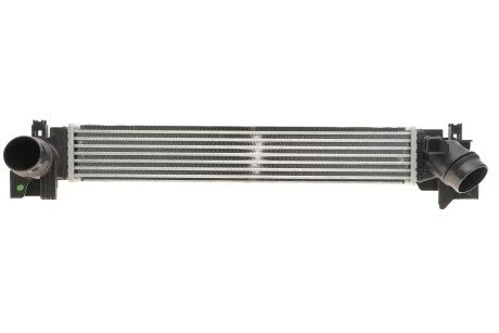 Радіатор інтеркулера BMW 1 (F40/F48) 15- (B38) UA63 NRF 30944