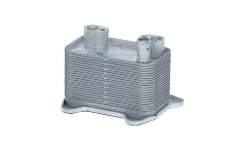 Радіатор масляний MB Sprinter 2.2CDI 00-06 UA63 NRF 31276