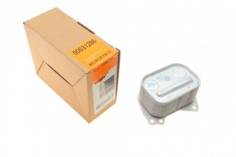 Радіатор оливний BMW 1 (F20/F21)/3 (F30/F80) 11- (теплообмінник) (opt-om) NRF 31286