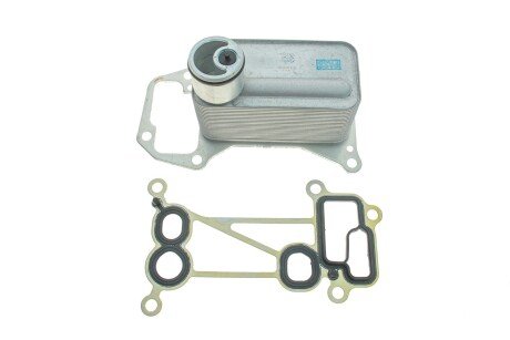 Радіатор масляний BMW X5 3,0D 07- (теплообмінник) (opt-om) NRF 31775