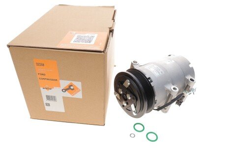 Компресор кондиціонера Ford C-Max/Kuga/Volvo C30/C70/S40/V50 2.0D 03-12 (opt-om) NRF 32250