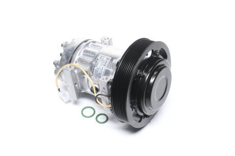 Компресор кондиціонера RVI C, K, T; VOLVO FH, FH 16, FH II, FM, FMX (про) NRF 32700