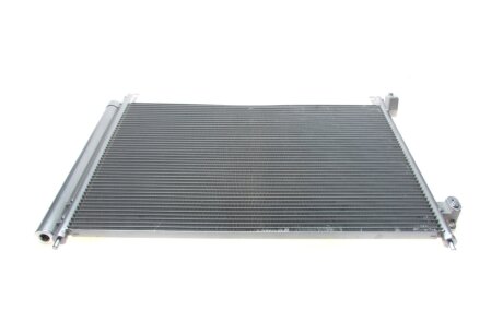 Радіатор кондиціонера (з осушувачем) Renault Koleos I 2.0/2.5 08- (opt-om) NRF 350460