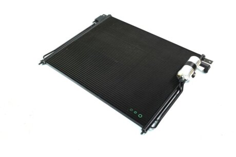 Конденсатор кондиціонера NISSAN Navara 2.5D 05- NRF 35582