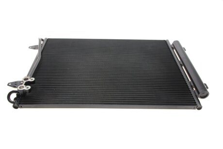 Радіатор кондиціонера (з осушувачем) VW Passat 1.4-3.6 05-16 UA63 NRF 35613