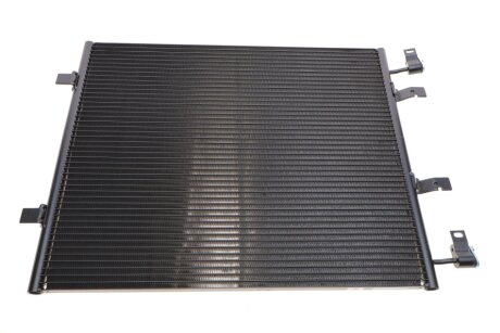 Радіатор кондиціонера Renault Trafic 2.0CDTI 06- UA63 NRF 35845