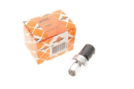 Датчик тиску кондиціонера Ford Transit 2.2RDCI-3.2TDCI 93-14 (opt-om) NRF 38968