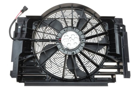 Вентилятор радіатора BMW X5 (E53) 00-06 (з дифузором) (opt-om) NRF 47218